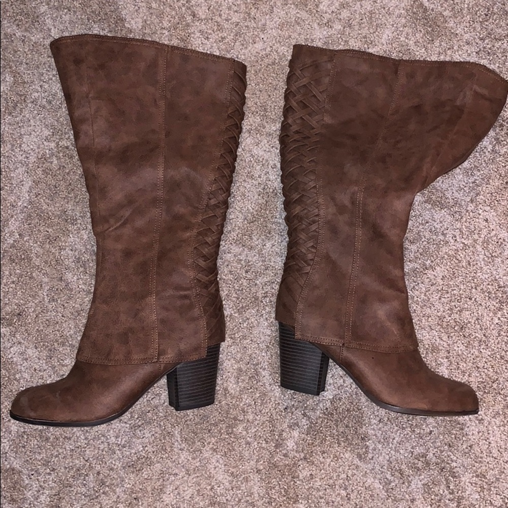 Fergalicious wide calf boots size 9. Barely worn!